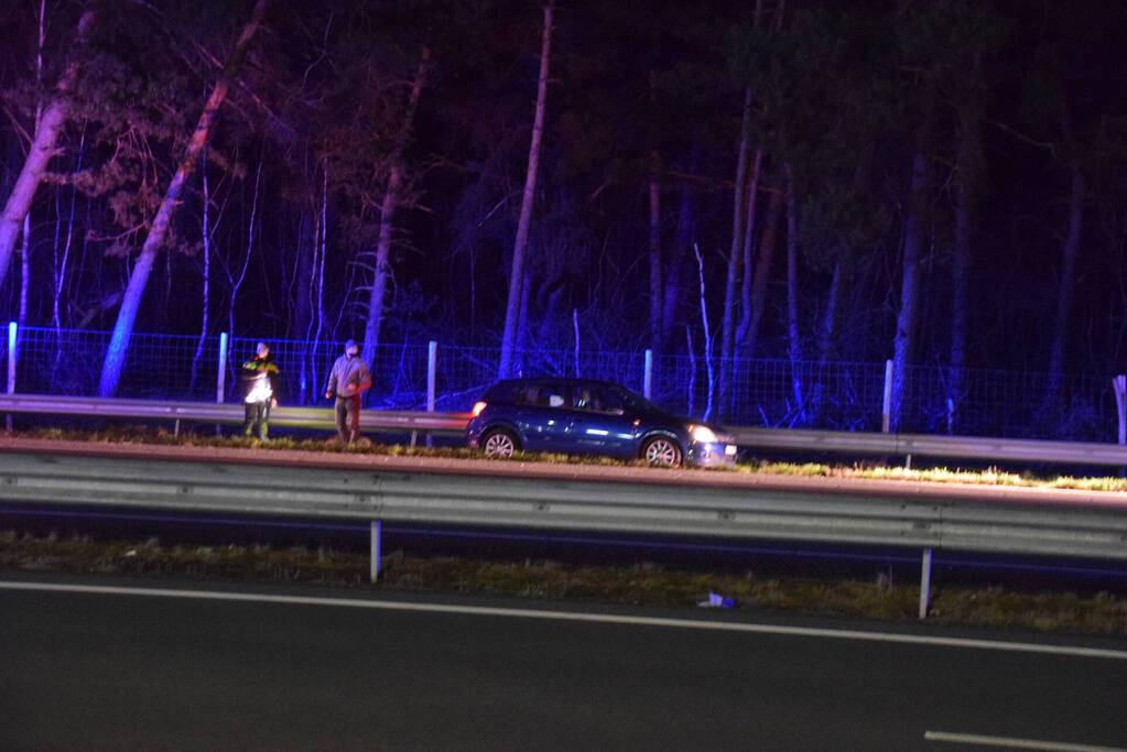 Personenauto belandt door ongeval achterstevoren op snelweg