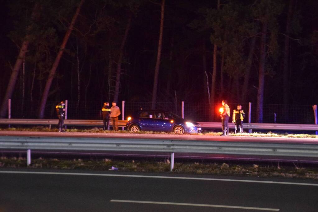 Personenauto belandt door ongeval achterstevoren op snelweg