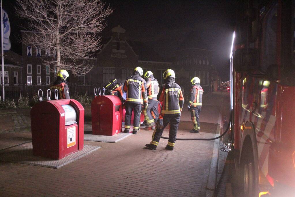 Brand in ondergrondse container snel geblust