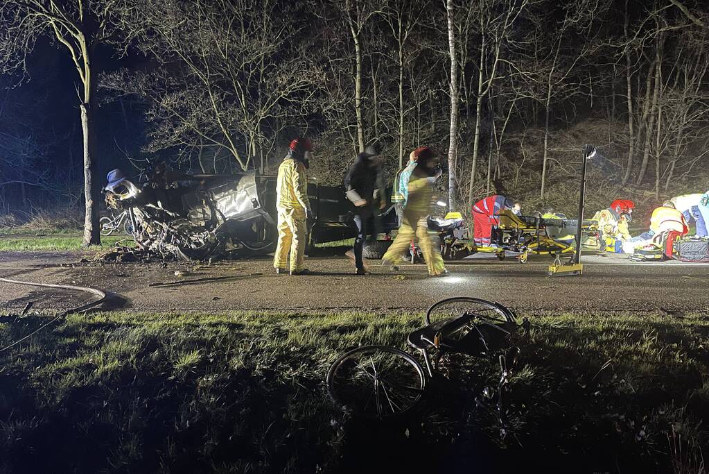 Personenauto total-loss na ernstig ongeval