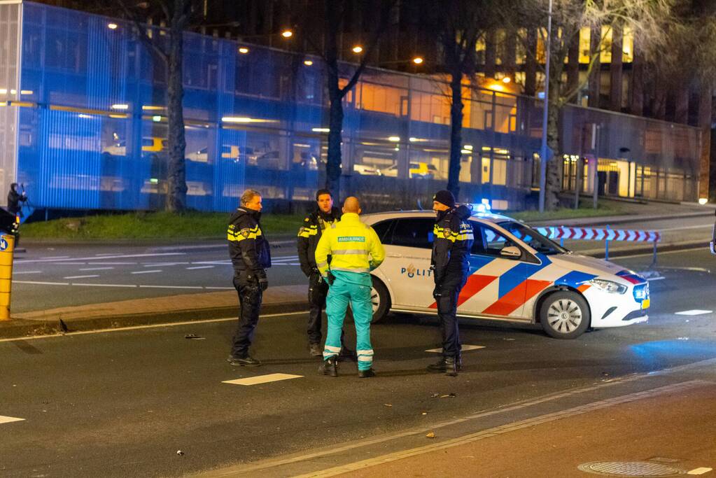 Gewonde bij botsing tegen verkeerspaal