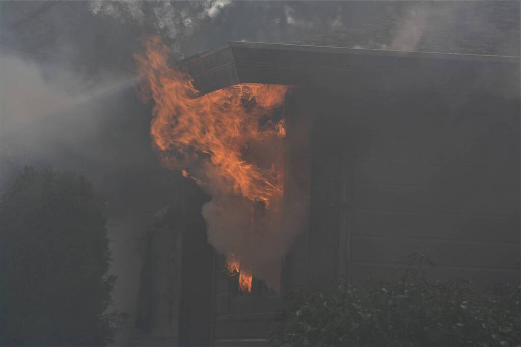 Uitslaande brand verwoest chalet