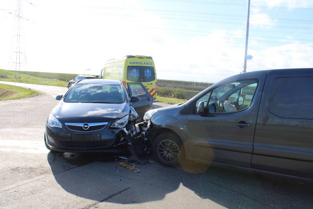 Gewonden bij aanrijding op kruising
