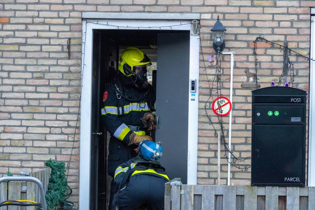 Brandweer blust flinke brand in woning