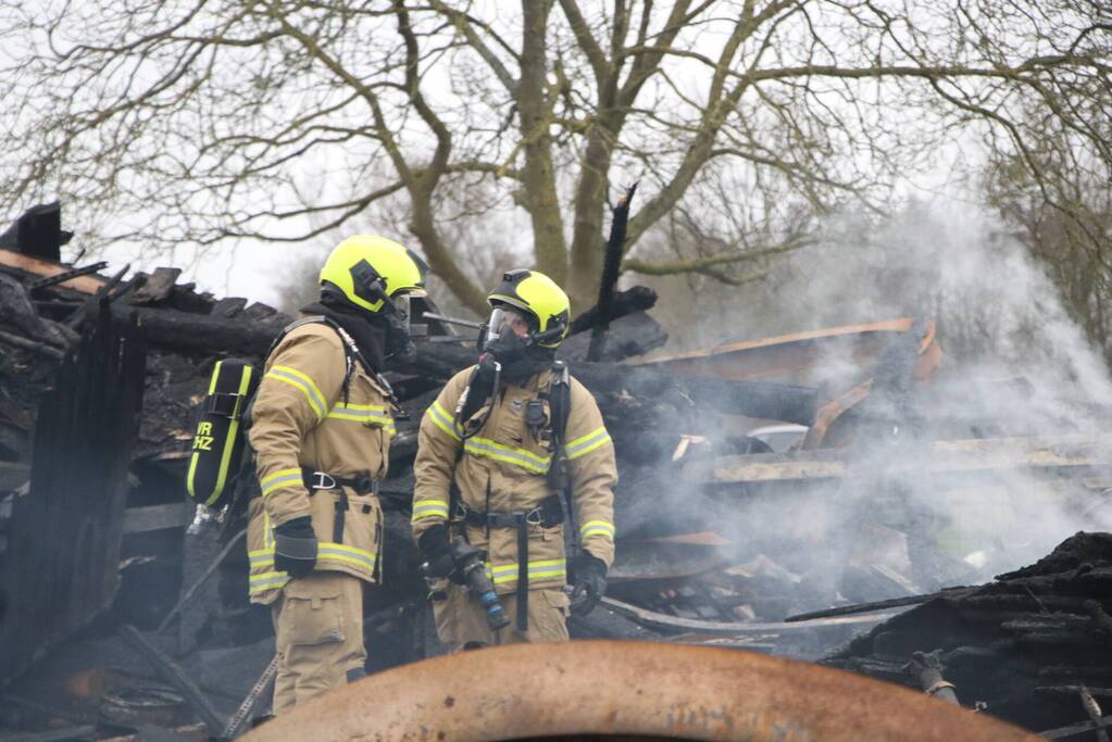 Grote brand verwoest schuur