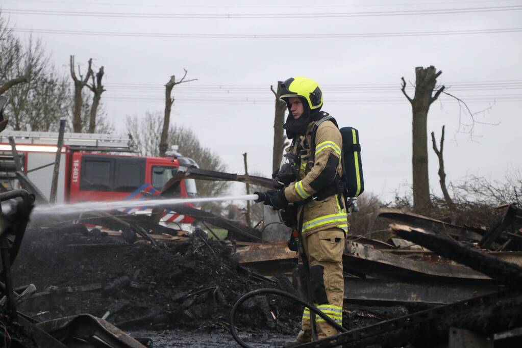 Grote brand verwoest schuur