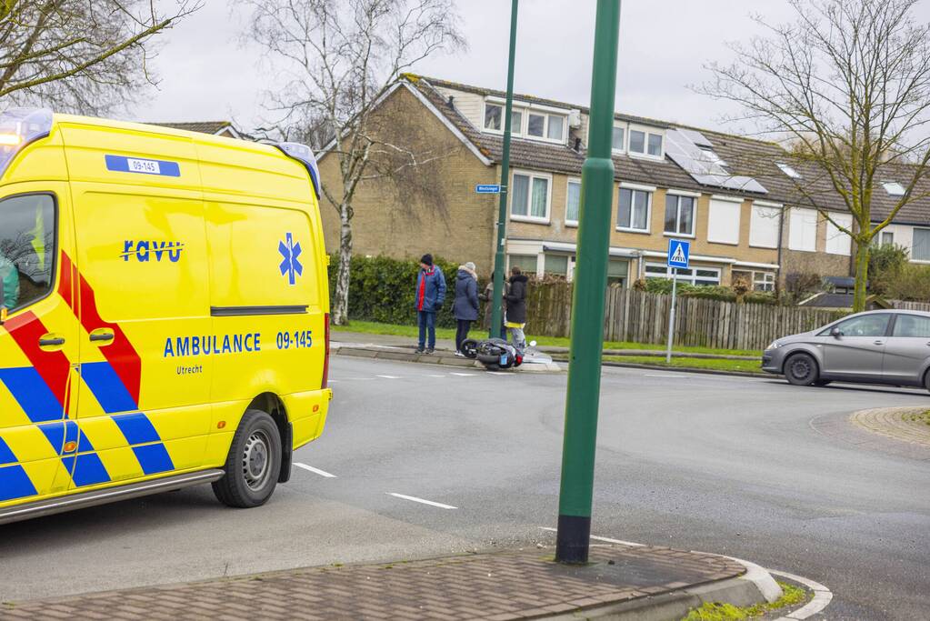 Scooterrijder gewond bij aanrijding