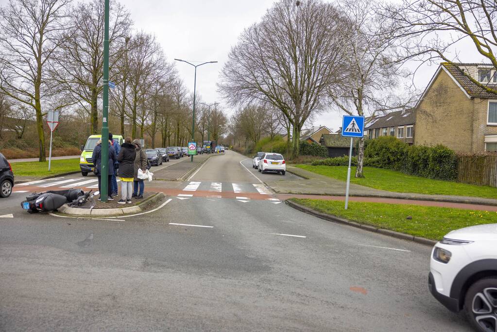 Scooterrijder gewond bij aanrijding