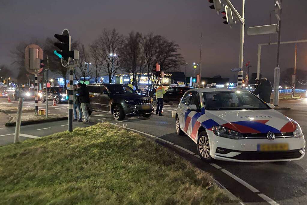 Scooter flink beschadigd na botsing met Jeep