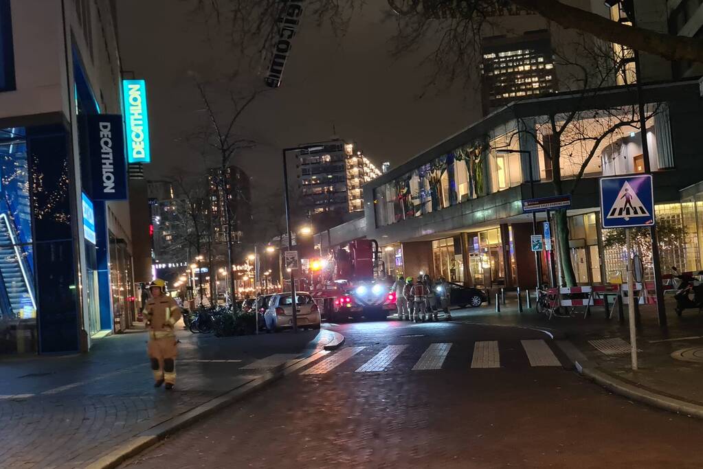 Bord dreigt op weg te vallen