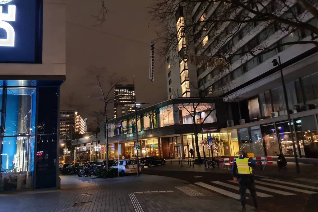 Bord dreigt op weg te vallen