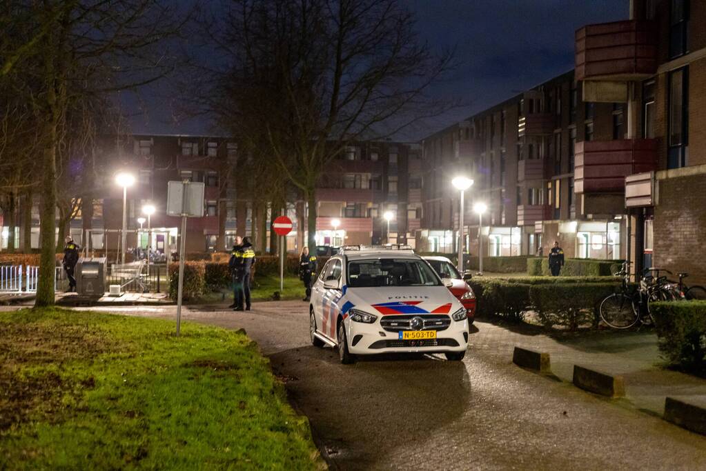 Politie vindt kogelhulzen na melding schietpartij