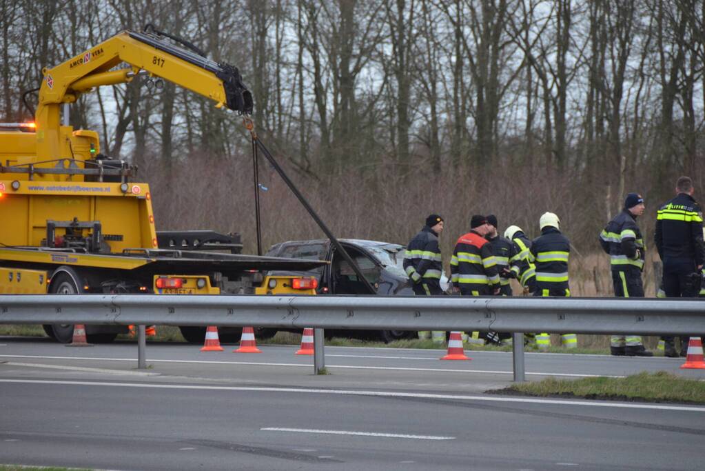 Automobilist zwaargewond bij verkeersongeval