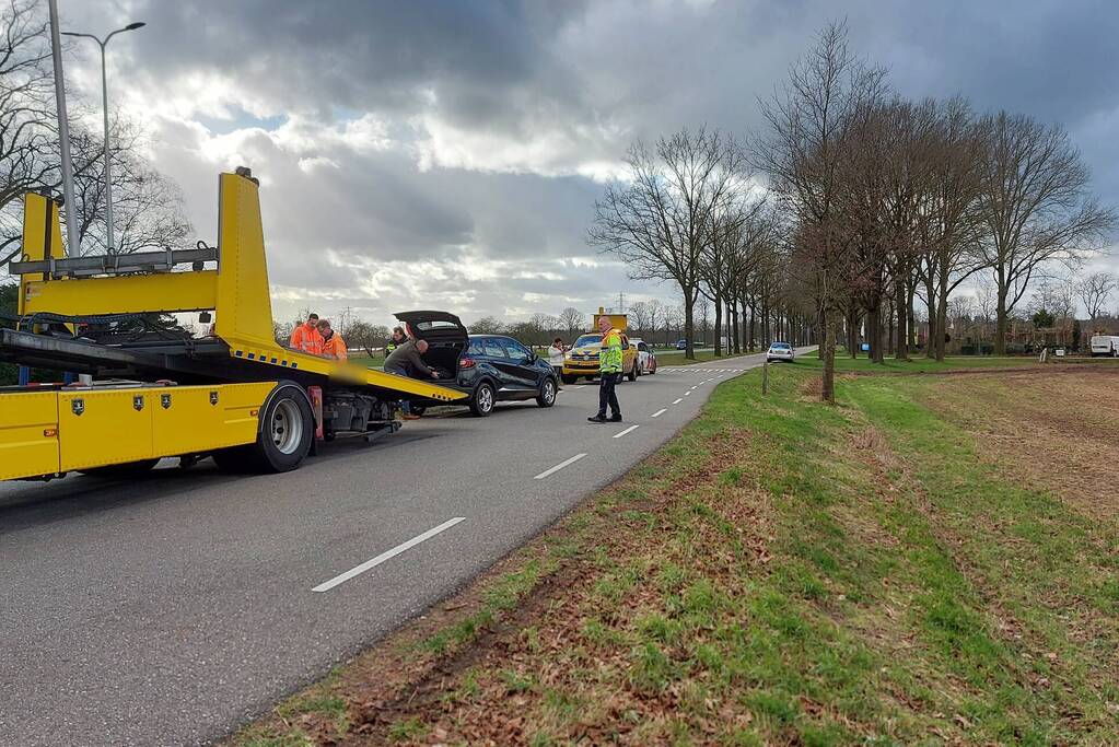 Flinke schade vij verkeersongeval op kruising