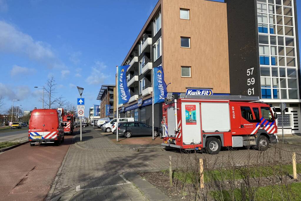 Schoorsteenkappen dreigen weg te waaien