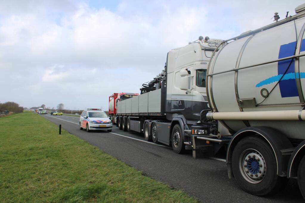 Schade aan bestelbus door harde wind