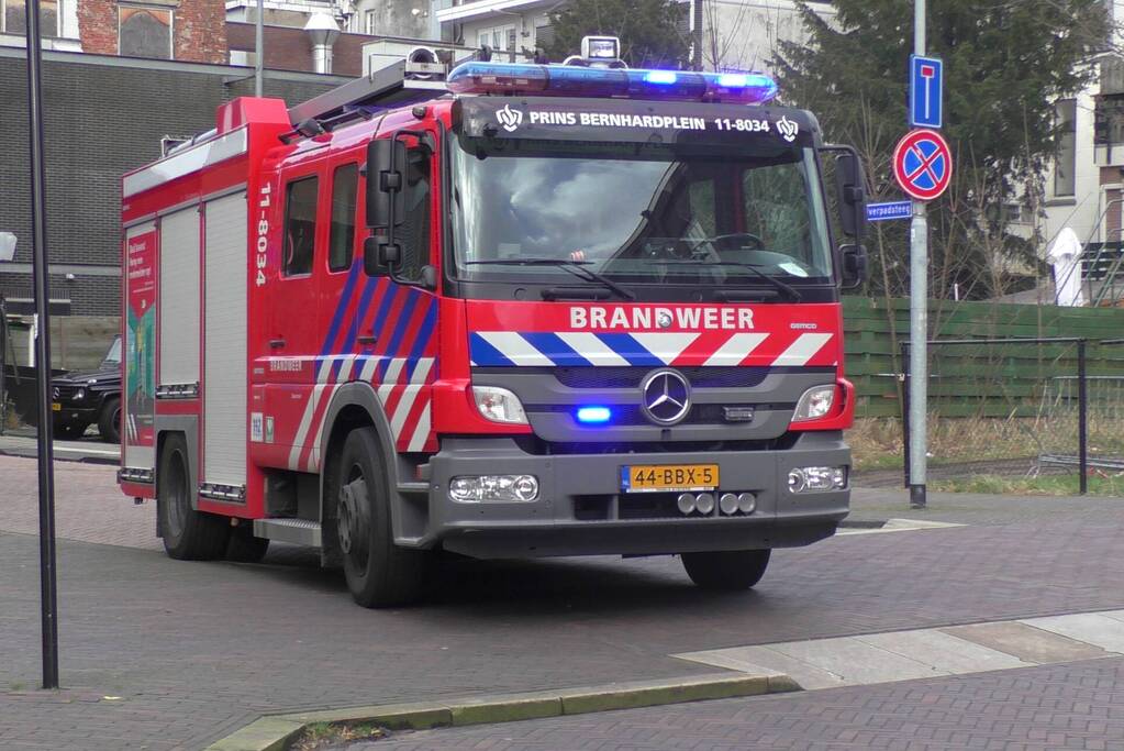 Losgewaaid dak raakte meerdere woningen