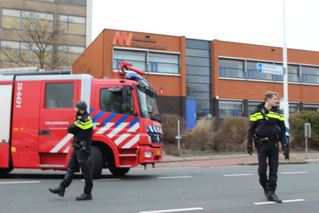 Dak waait los van ziekenhuis