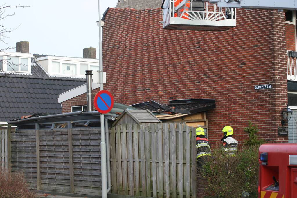 Gevel stort in door harde wind