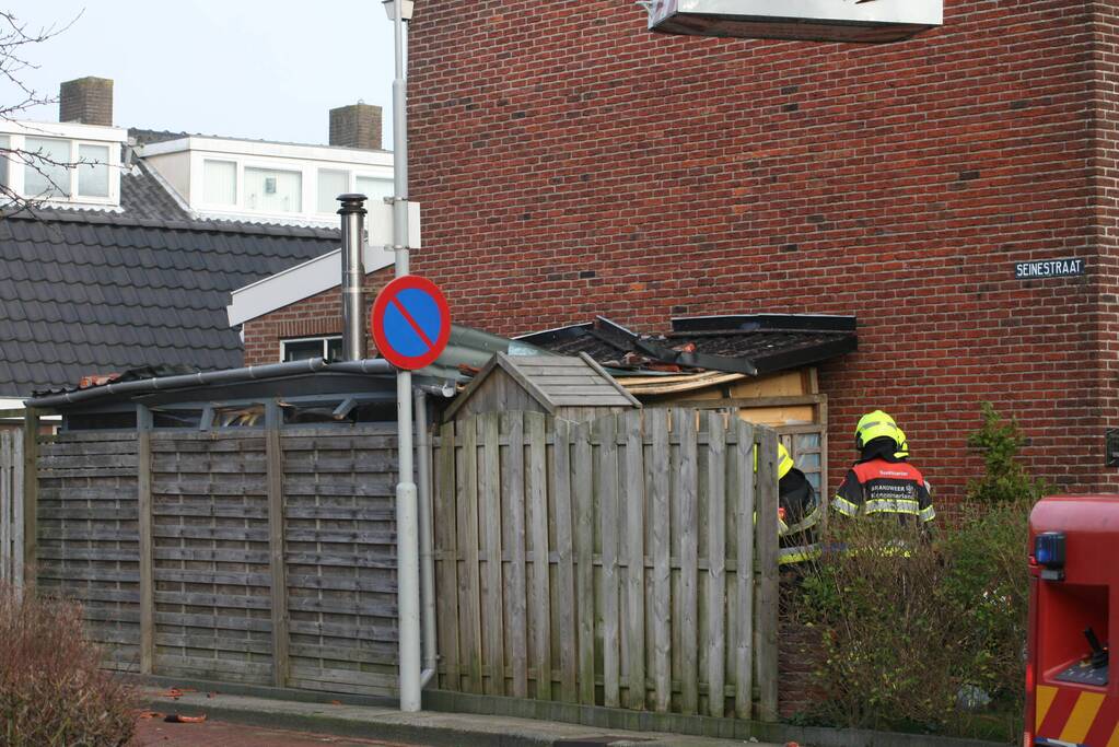 Gevel stort in door harde wind