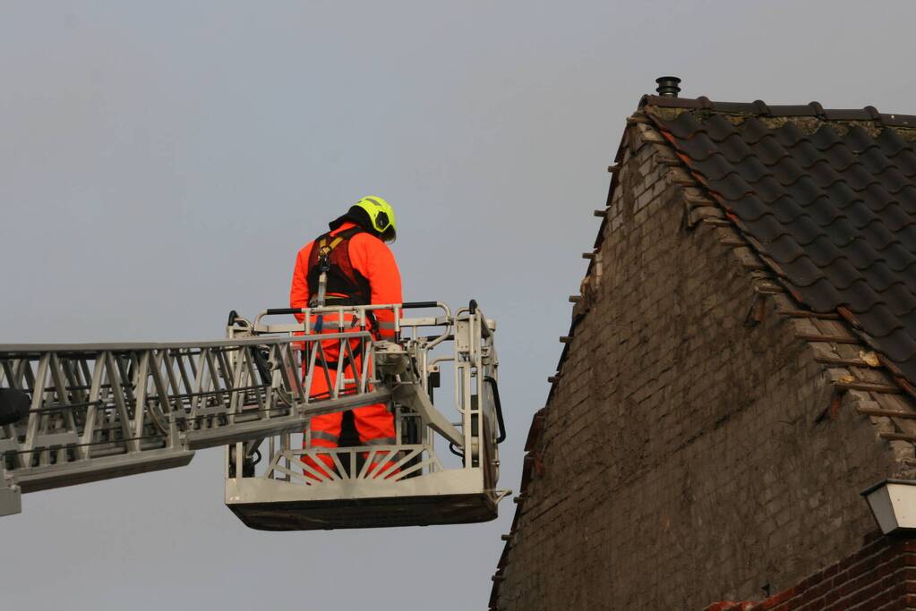 Gevel stort in door harde wind