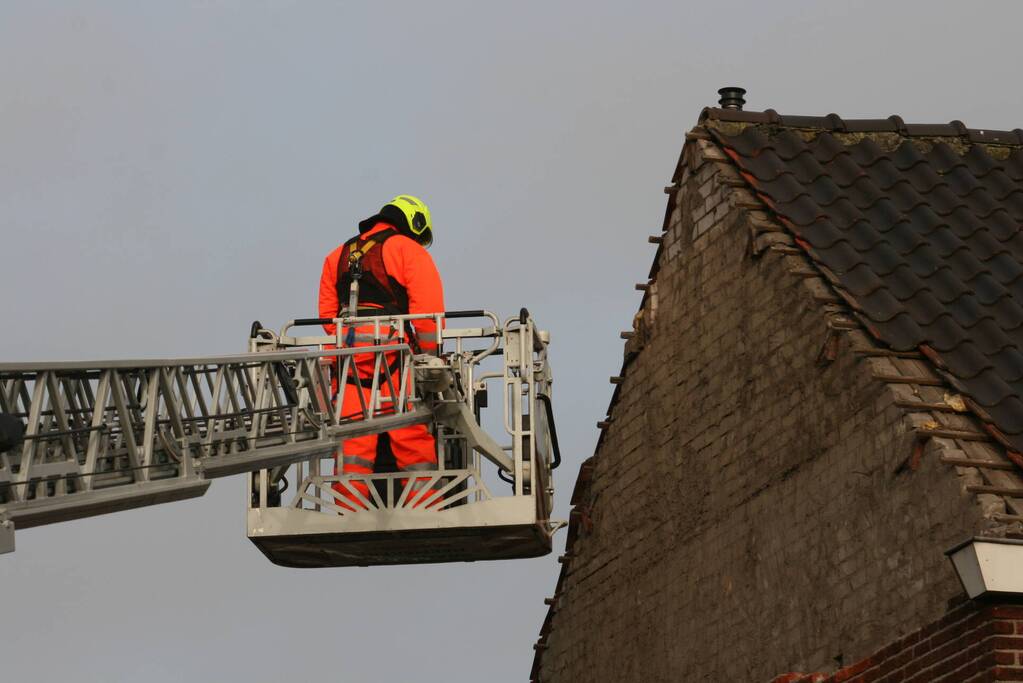 Gevel stort in door harde wind