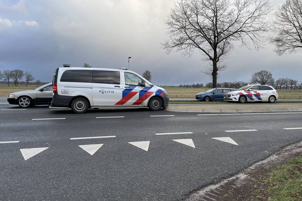 Botsing tussen twee voertuigen op kruising