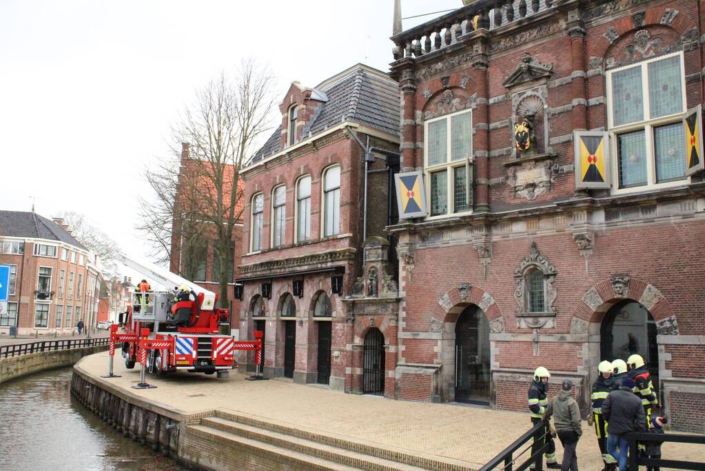 Stormschade aan pas verbouwd stadhuis