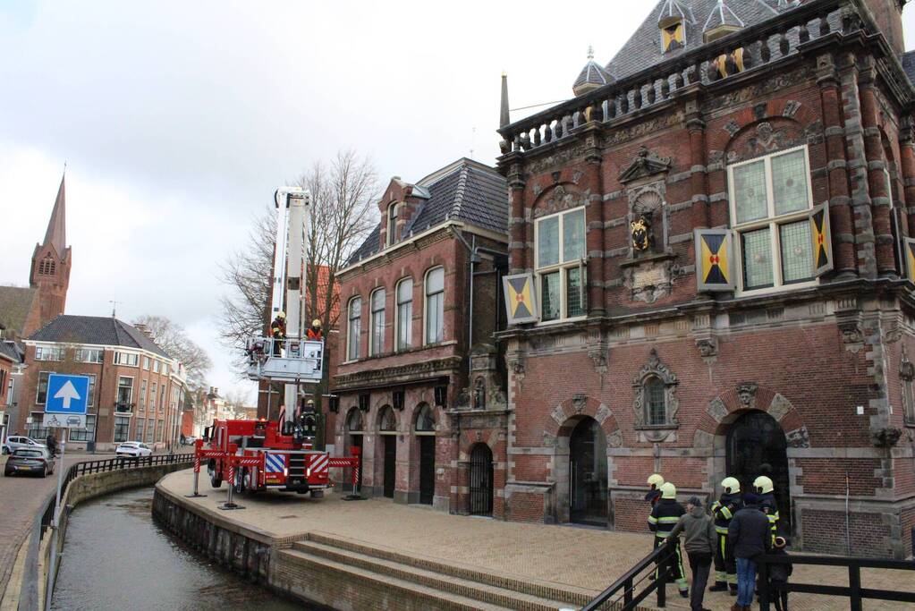 Stormschade aan pas verbouwd stadhuis