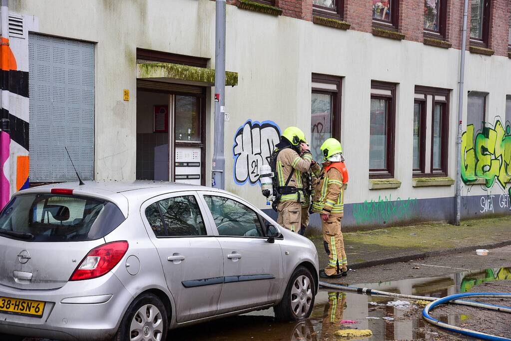 Flinke rookontwikkeling vanwege brand in slooppand