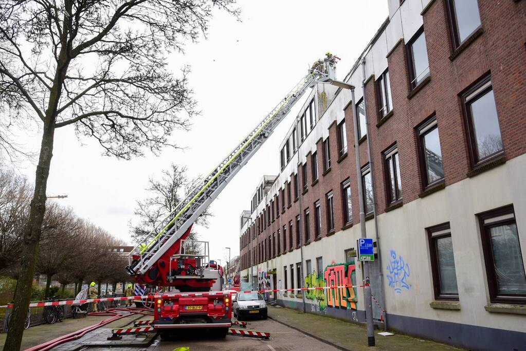 Flinke rookontwikkeling vanwege brand in slooppand