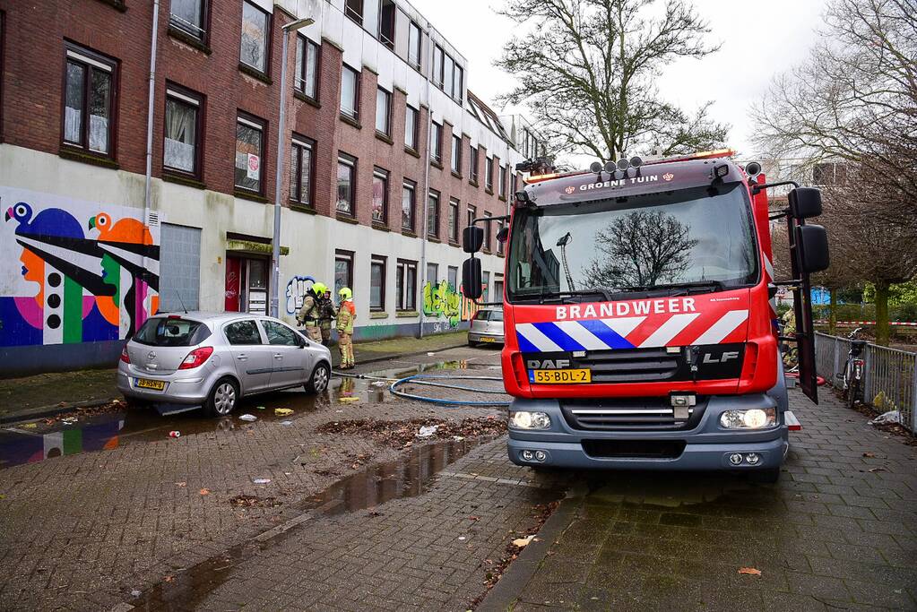 Flinke rookontwikkeling vanwege brand in slooppand