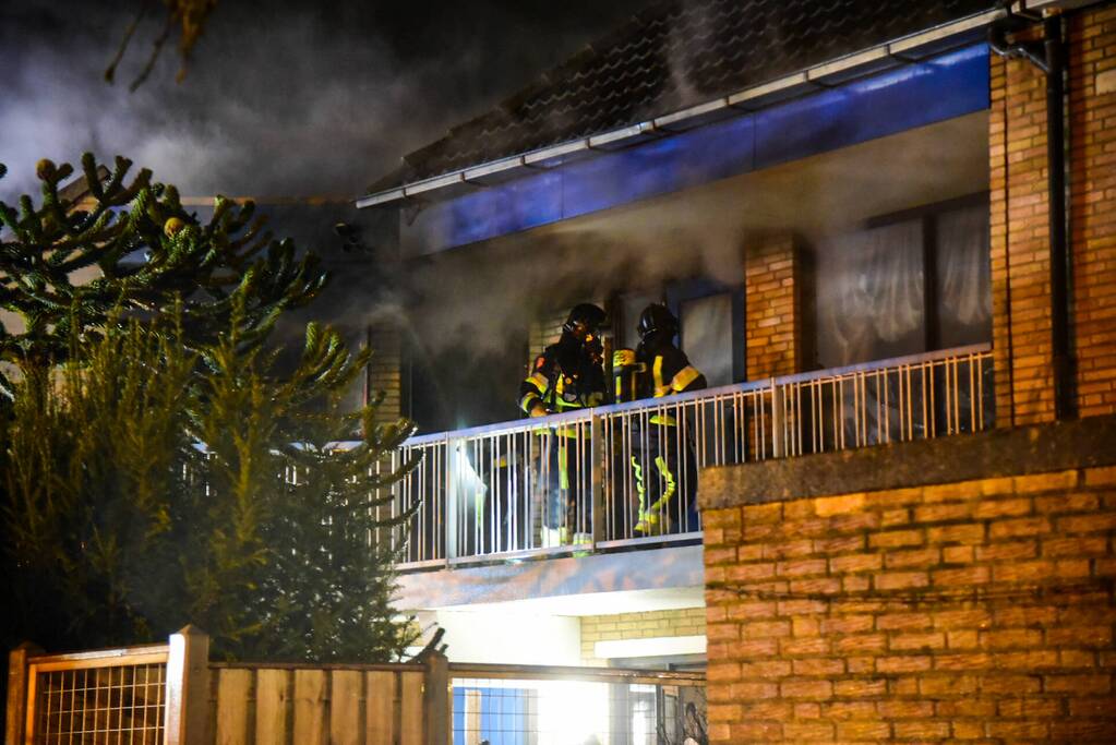 Forse brand in slaapkamer van woning