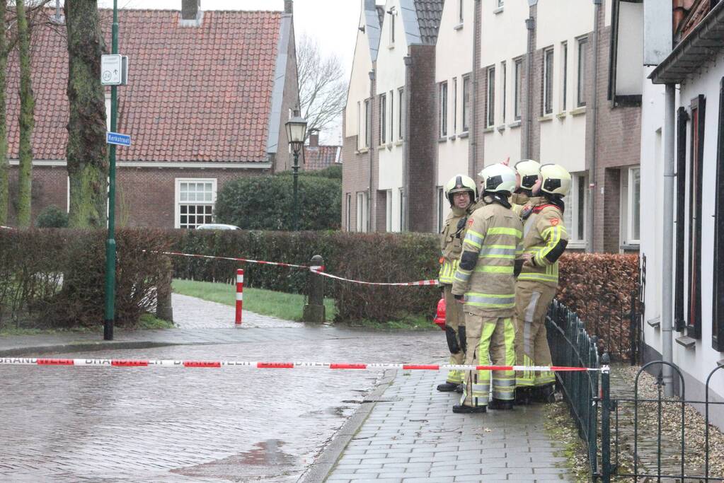 Dakbedekking Sint-Nicolaaskerk waait los