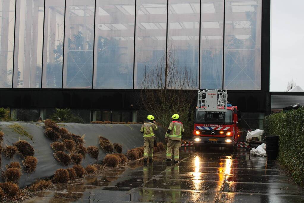 Wateroverlast bij tropisch bos Omnium