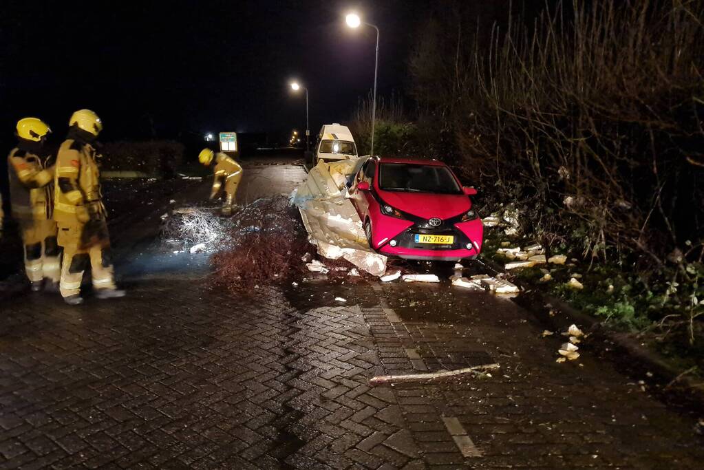 Deel van schuur weggewaaid door windhoos