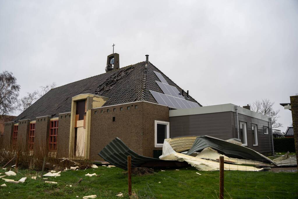 Windhoos storm Franklin zorgt voor enorme schade
