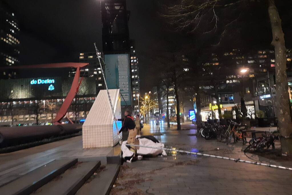 Spandoeken losgekomen van afzuiginstallatie