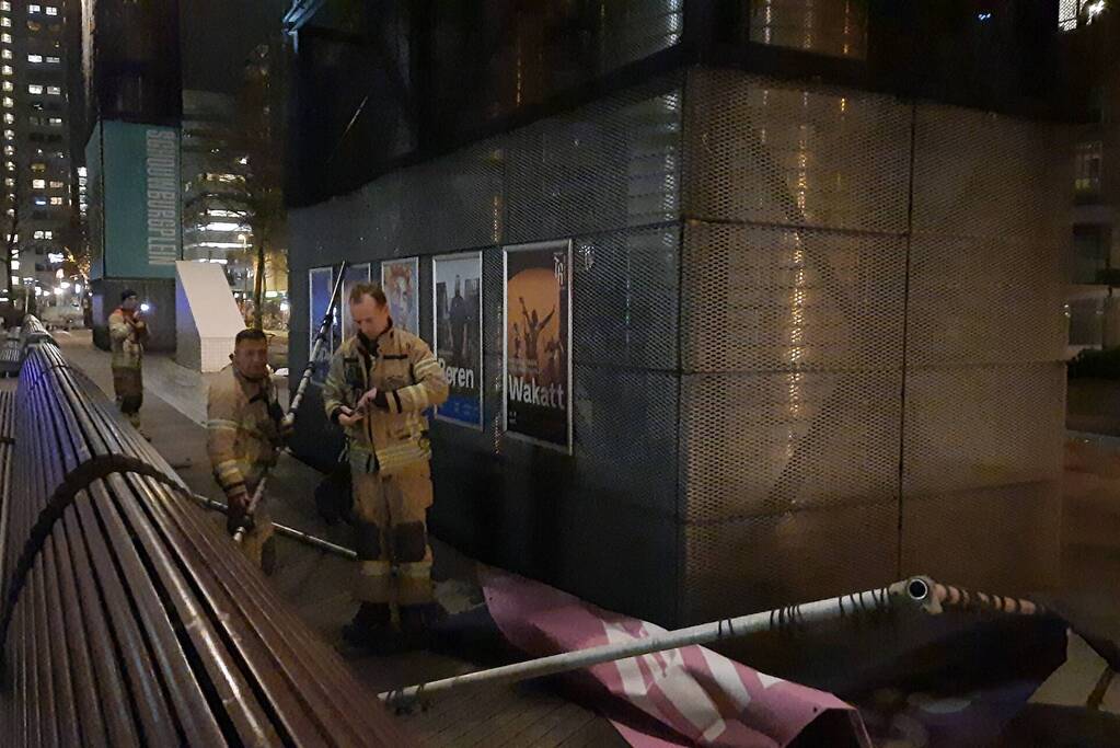 Spandoeken losgekomen van afzuiginstallatie