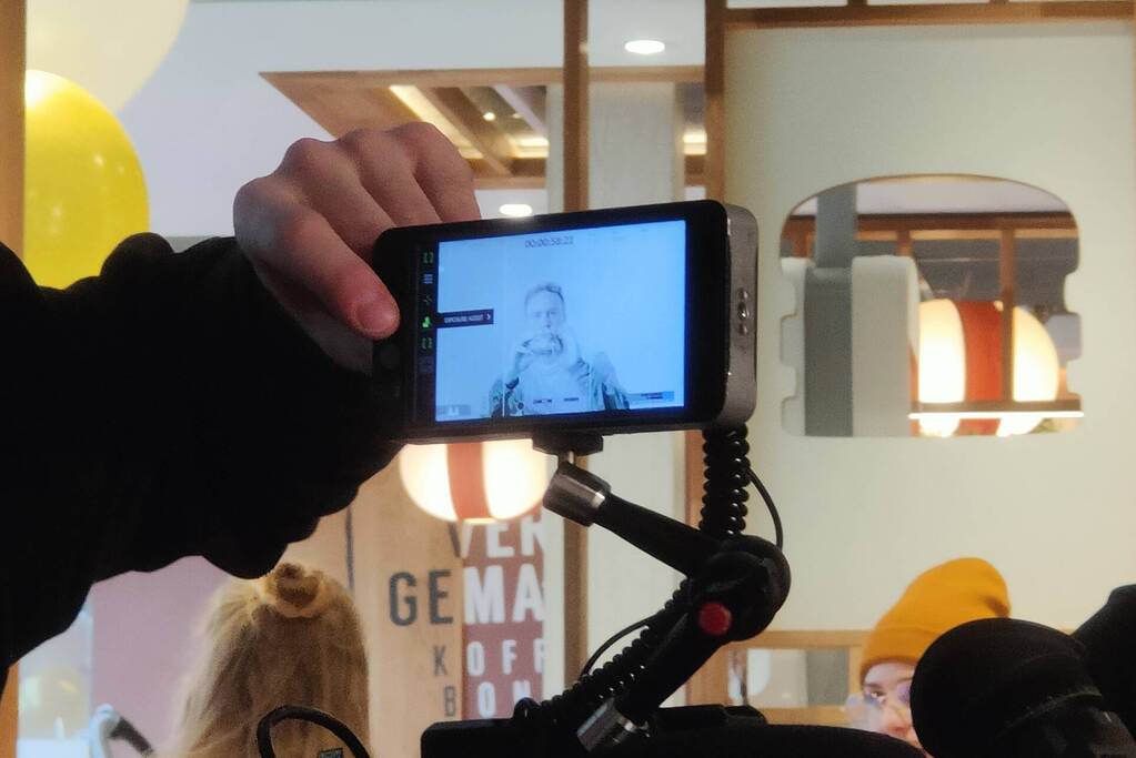 Opnames snackinfluencer Eke Bosman van McDonalds palindroomburger 22022022