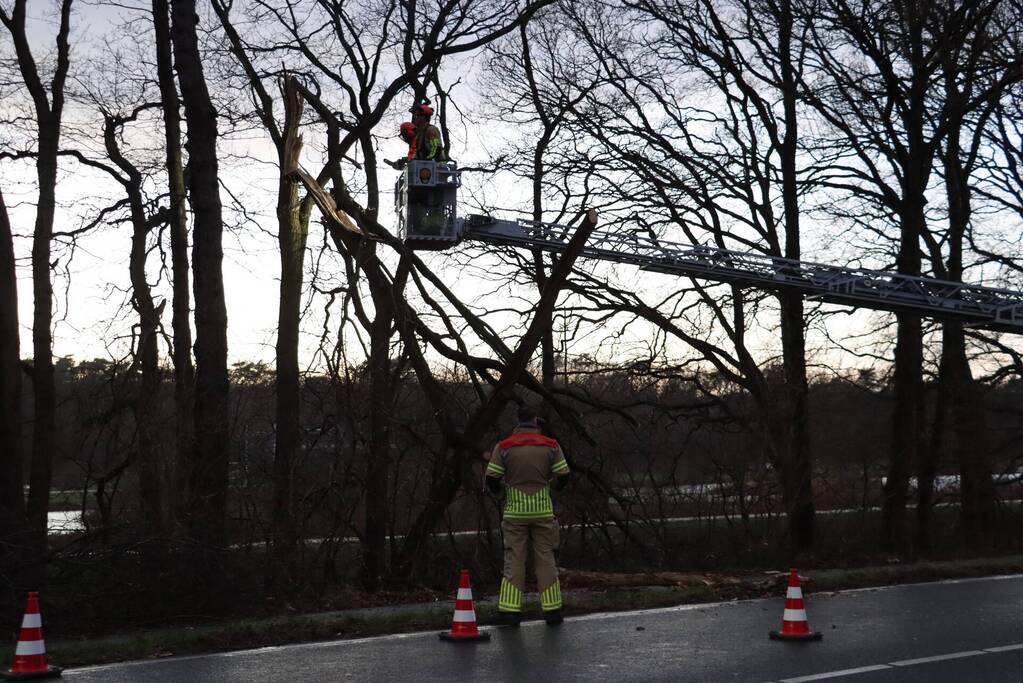 Ongeval bij stormschade melding