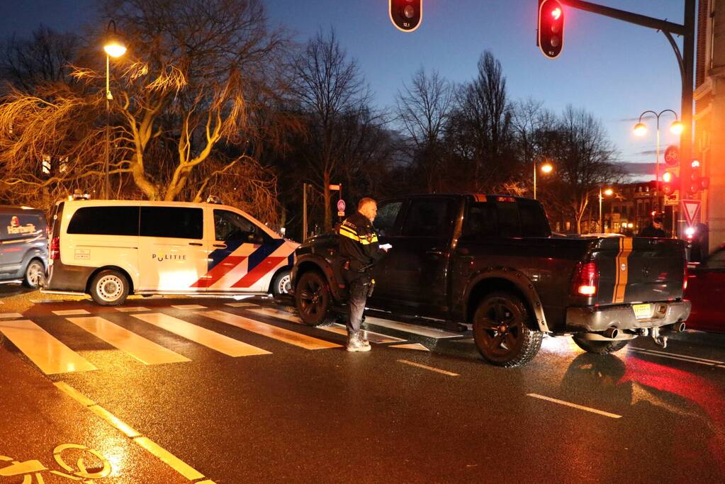 Scooter belandt onder pick-up na ongeval
