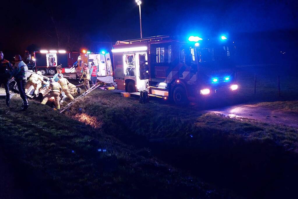 Ernstig ongeval tussen vrachtwagen en bestelbus