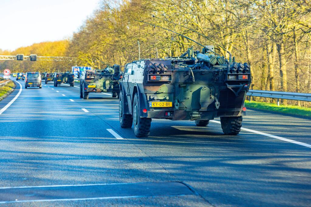 Defensie oefent met Fennek-verkenningsvoertuigen