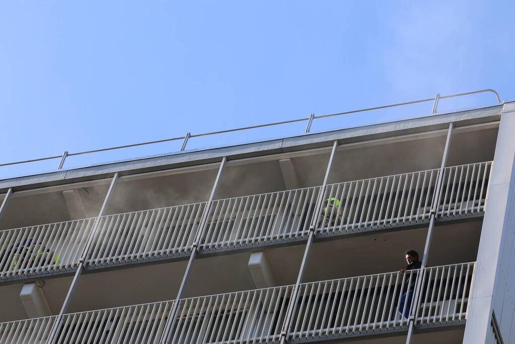 Brand op 12e verdieping van Eisenhouwerflat