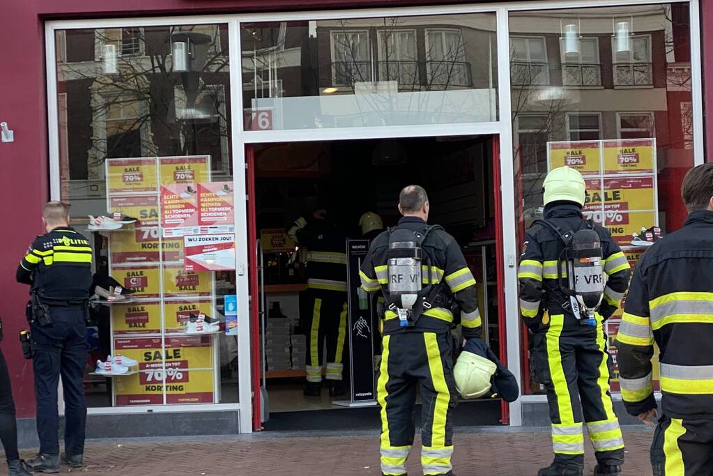 Brandweer controleert winkel na brandmelding