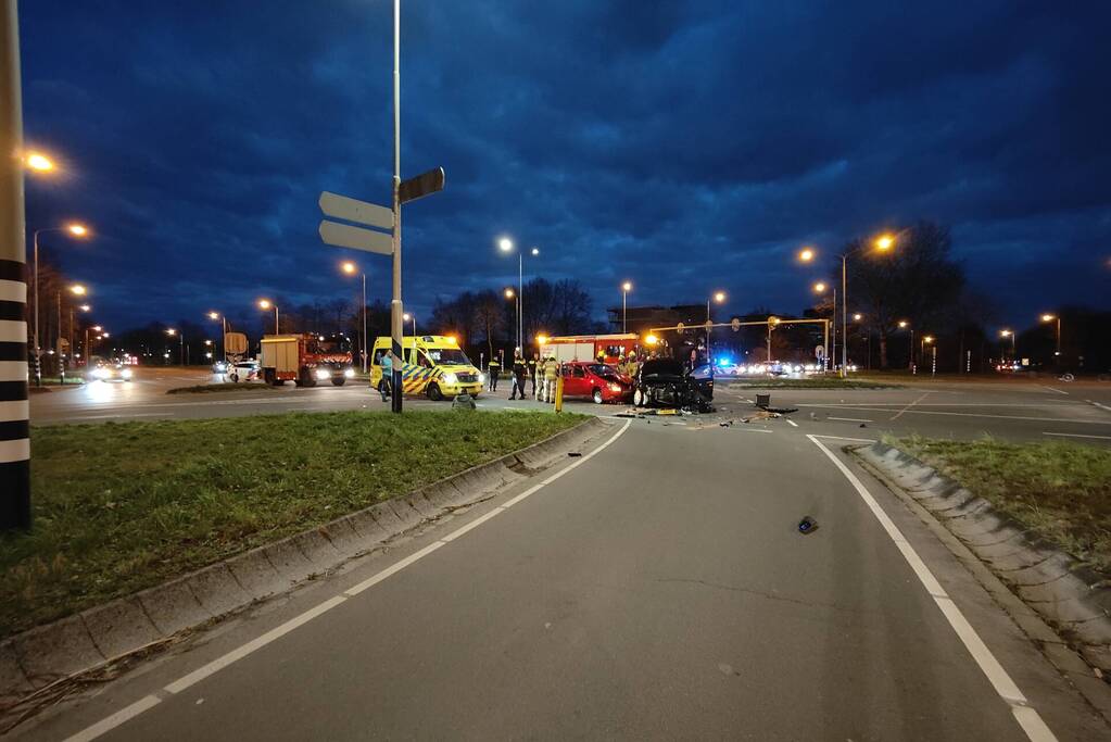 Veel schade bij ongeval op kruising