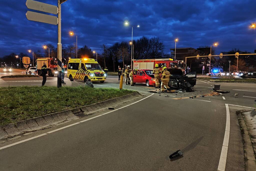 Veel schade bij ongeval op kruising