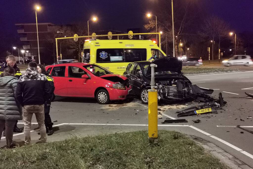Veel schade bij ongeval op kruising