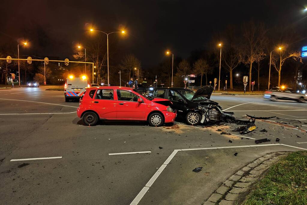 Veel schade bij ongeval op kruising